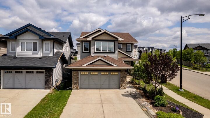 18003 77 Street NW  Edmonton AB T5Z 0L1 photo