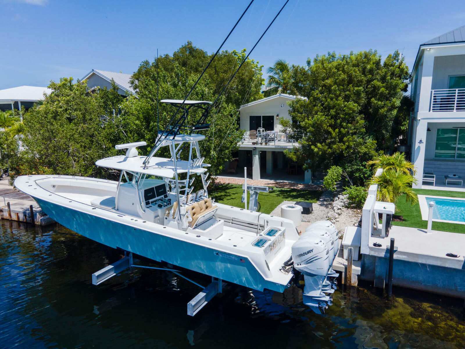 Property Photo:  171 Plantation Avenue  FL 33070 