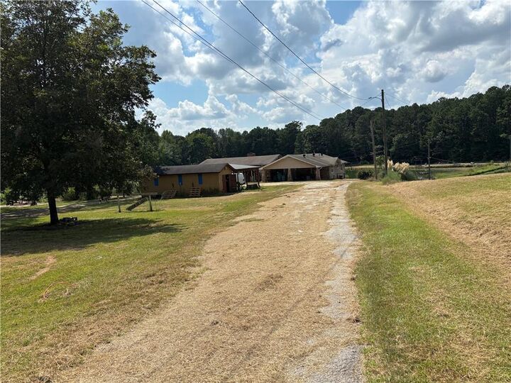 8150 Lakeview Drive SW  Covington GA 30014 photo