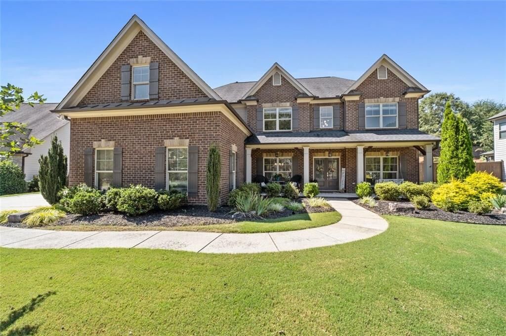 Property Photo: 6910 Concord Brook Lane GA 30028