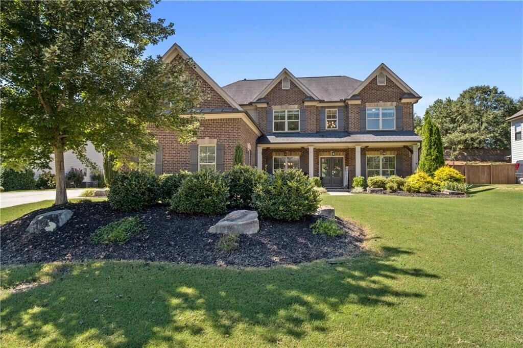 Property Photo: 6910 Concord Brook Lane GA 30028