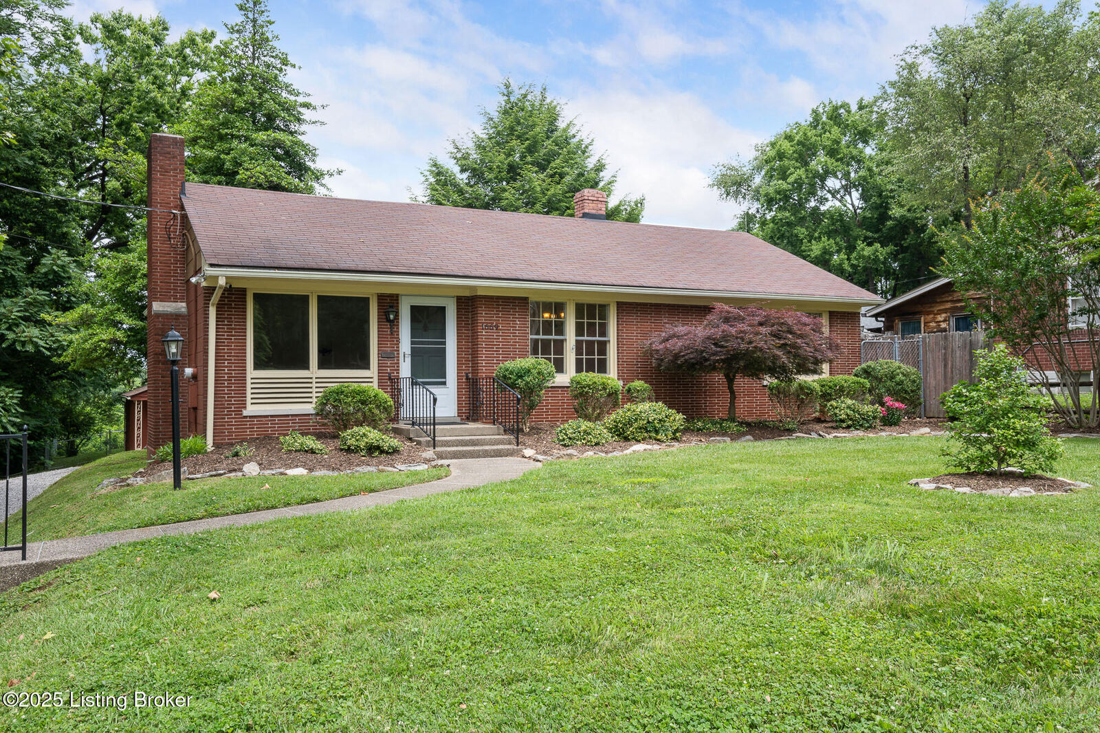 Property Photo:  1669 Trigg St  KY 40213
