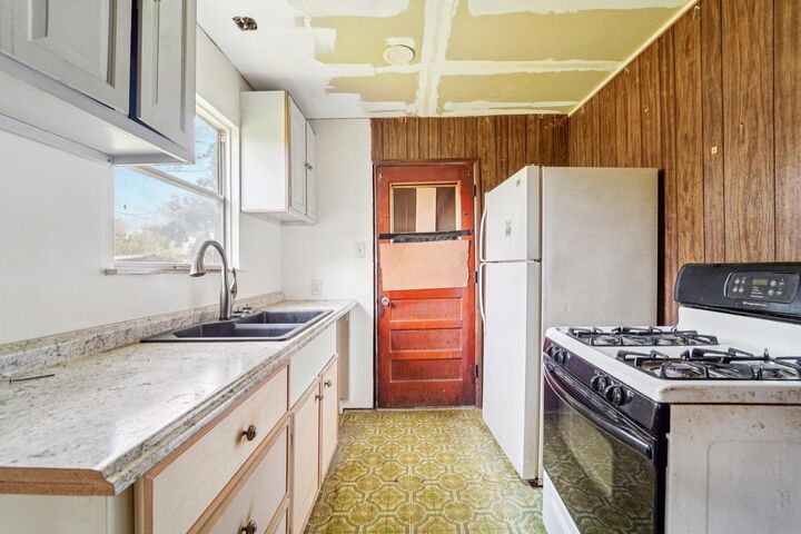 Property Photo: 6406 Cobalt Street TX 77016
