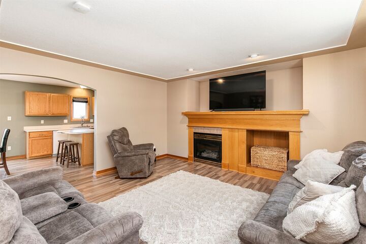 Property Photo: 1605 NE Cortina Drive IA 50021