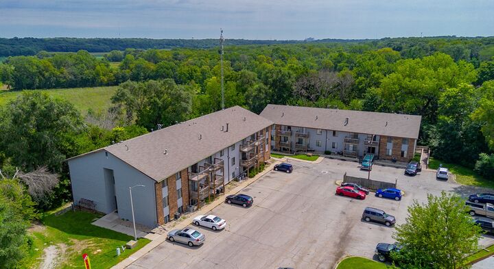 Property Photo: 3500 Grand Avenue IA 50010