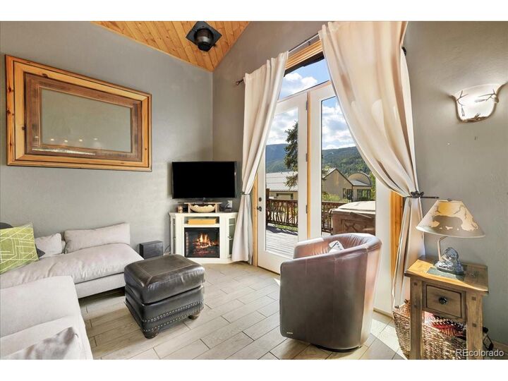 Property Photo:  19 E Hanson Rd  CO 80435 