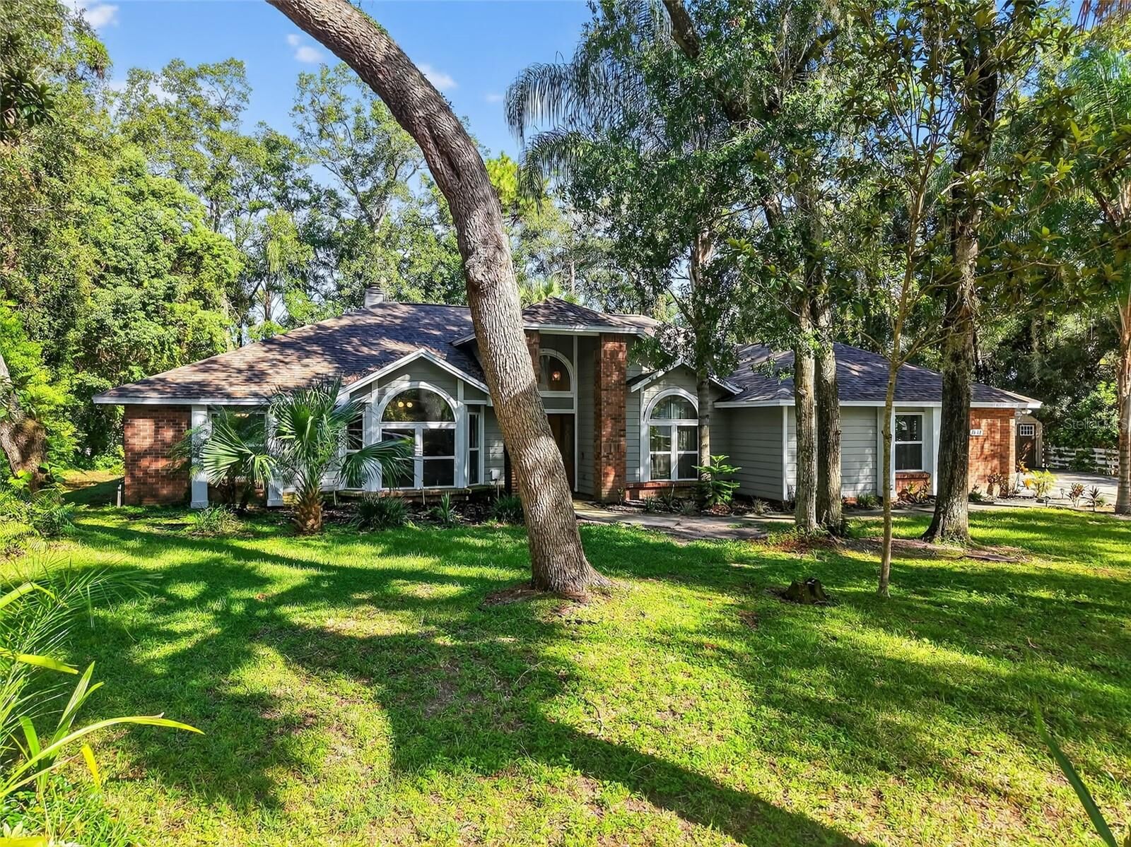 Property Photo: 1847 Eagles Point FL 32712