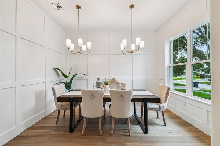 Property Photo: 211 S Renellie Drive FL 33609