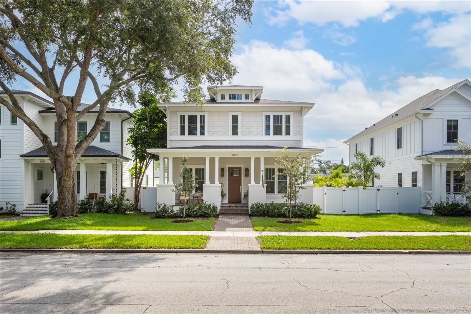 Property Photo: 3037 10th Street N FL 33704
