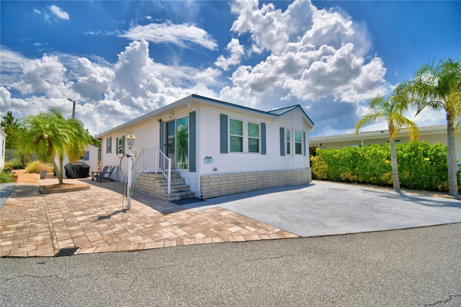 Property Photo: 251 Patterson Road I47 FL 33844