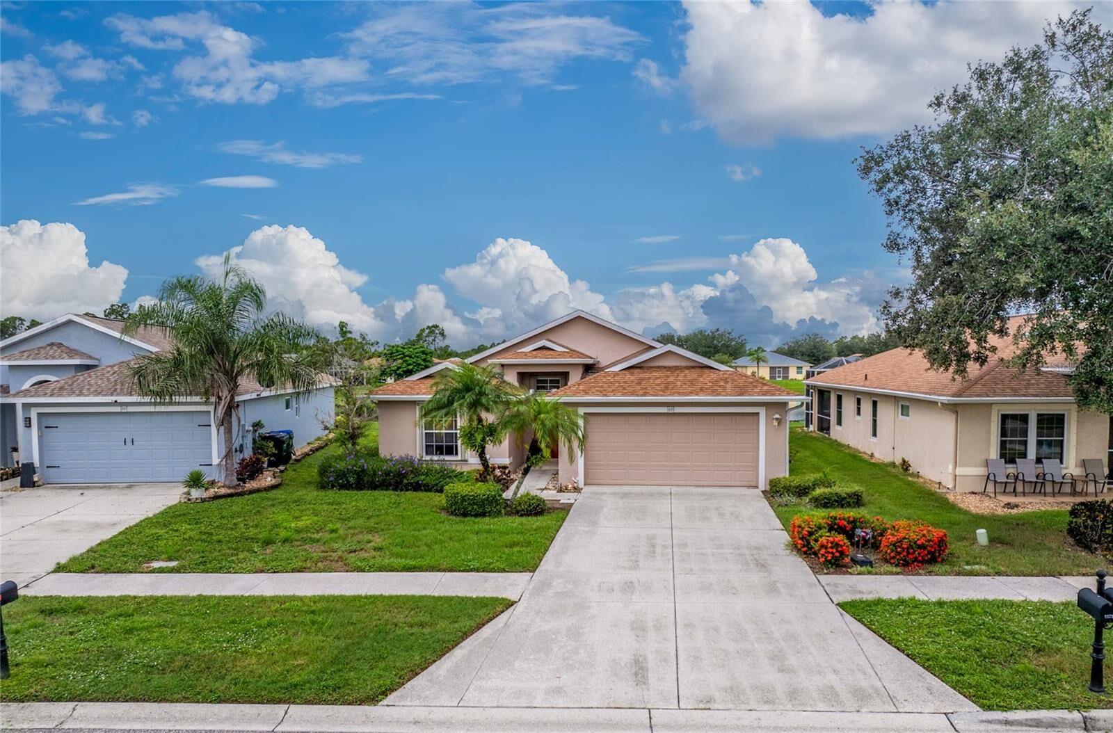 Property Photo: 1575 Scarlett Avenue FL 34289