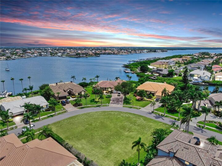 Property Photo: 6424 Rubia Circle FL 33572