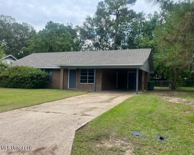 Property Photo: 2708 E David Drive MS 39503