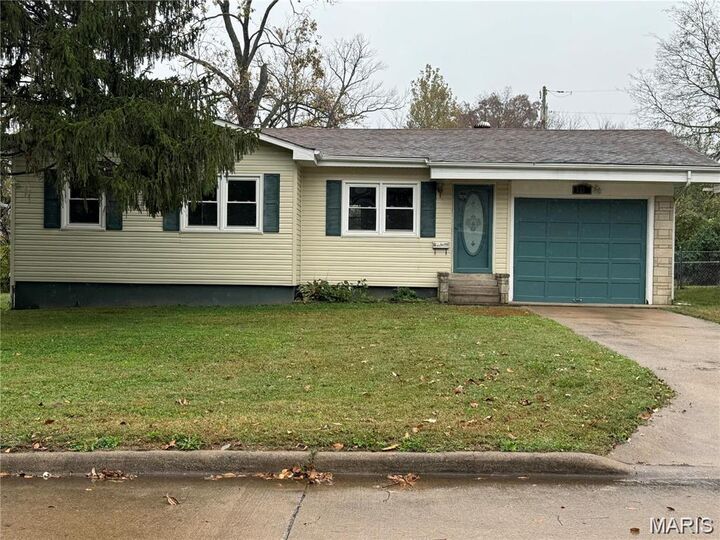 Property Photo: 1211 College Street MO 63703