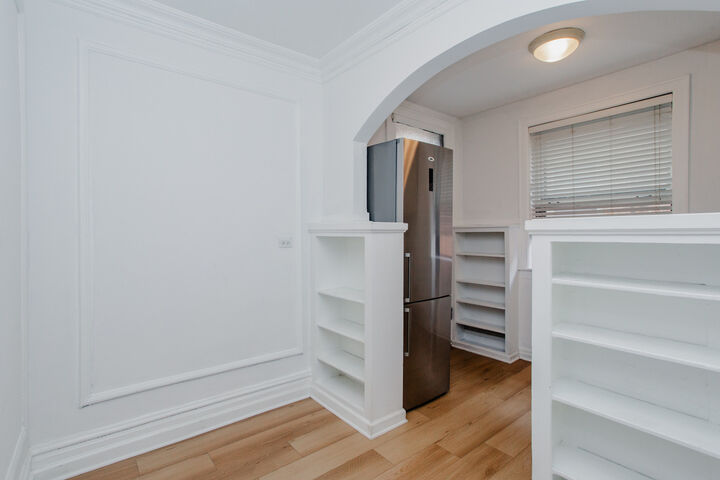 Property Photo: 1225 W Lunt Avenue 2B IL 60626
