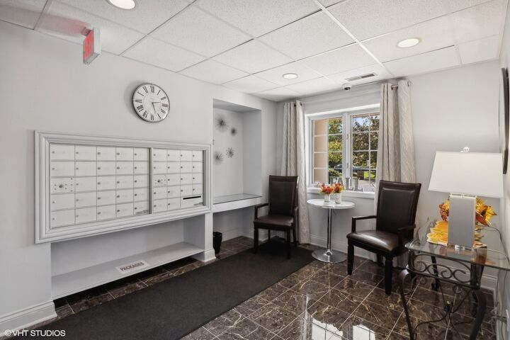 Property Photo: 7011 W Touhy Avenue 506 IL 60714
