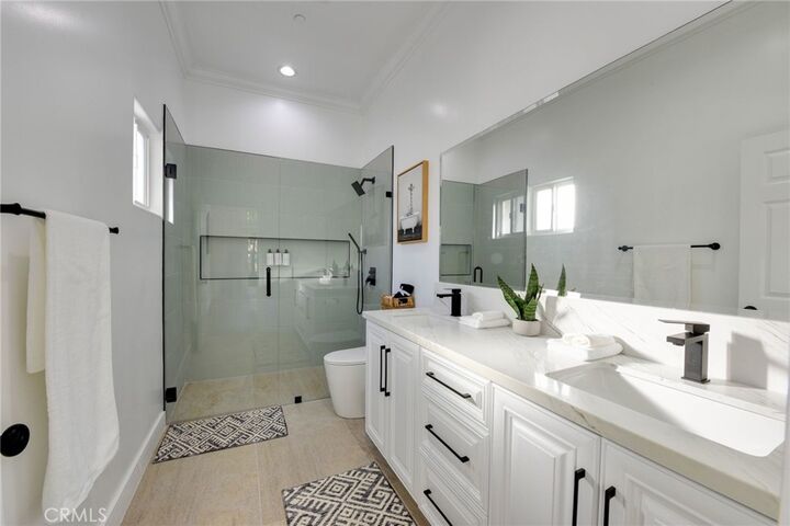 Property Photo: 22237 Buena Ventura Street CA 91364