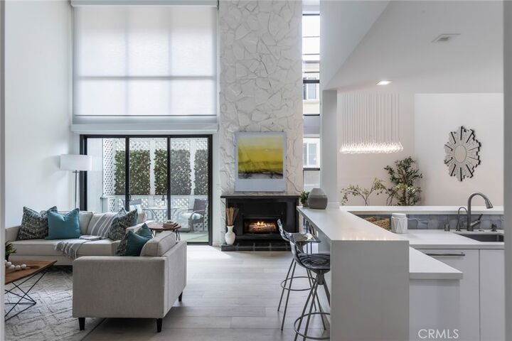 Property Photo:  1007 S Catalina Avenue 109  CA 90277 