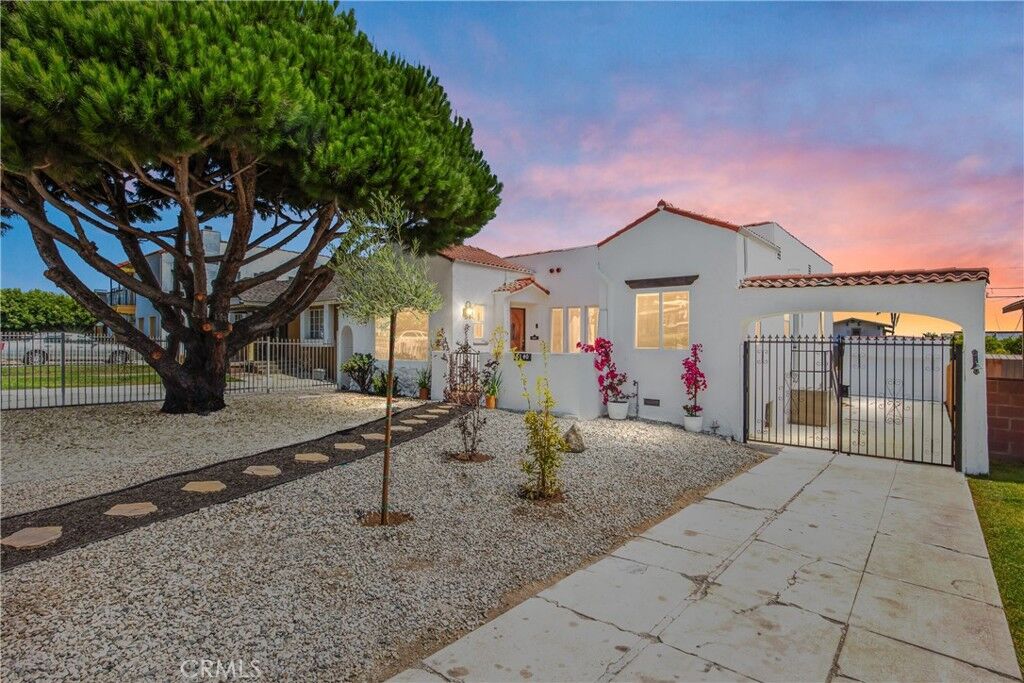 Property Photo:  5140 Chesley Avenue  CA 90043 