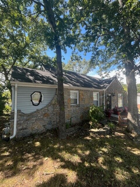 Property Photo:  2400 Old Matthews Rd  TN 37207 
