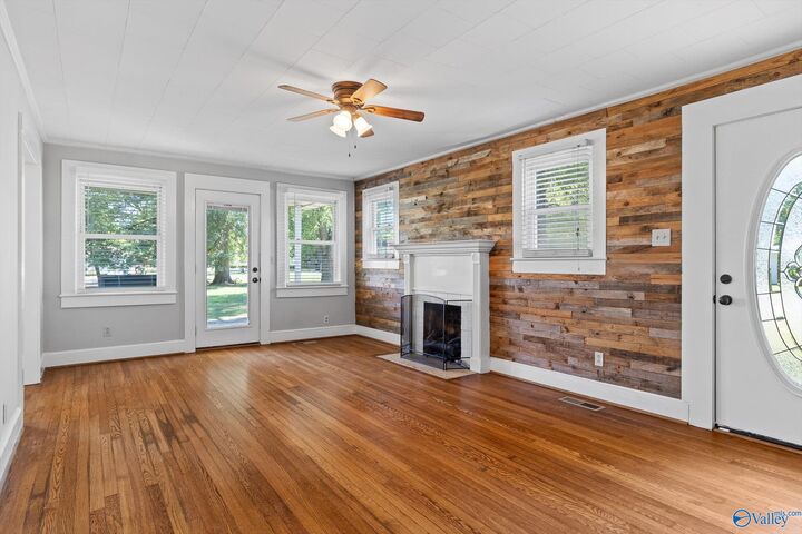 Property Photo: 316 Hodges Street AL 35768