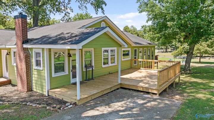 Property Photo: 316 Hodges Street AL 35768
