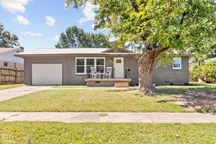 Property Photo: 510 N 9th Street AR 72450