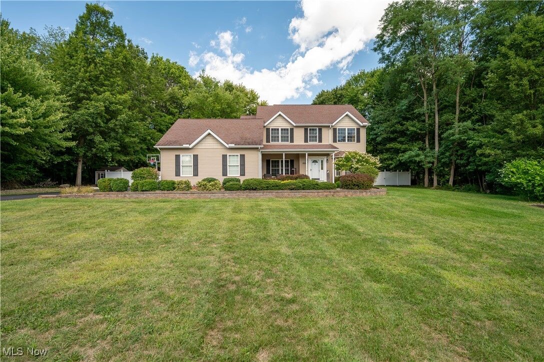 Property Photo: 899 Upton Road OH 44509