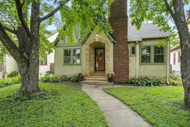 Property Photo: 4545 Park Avenue MN 55407