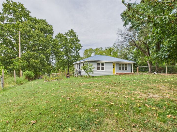 Property Photo: 114 W College Road AR 72662