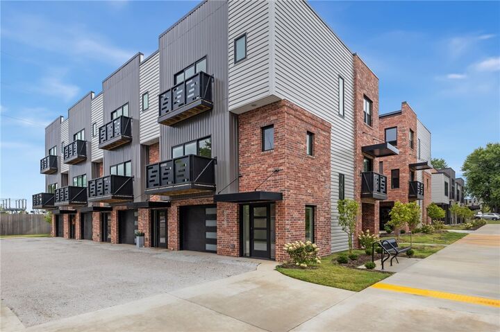 929 SE 10th Street  Bentonville AR 72712 photo