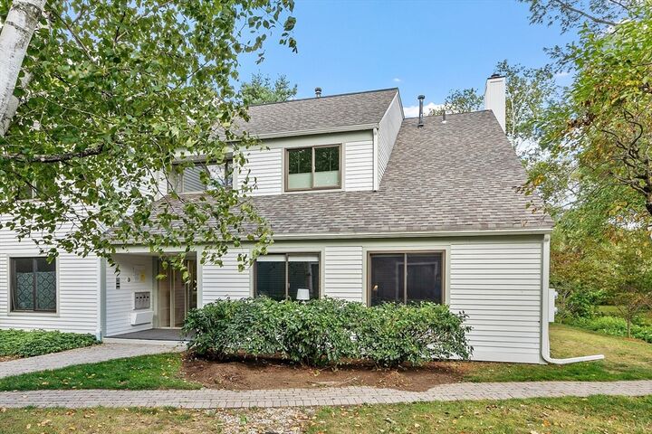 Property Photo:  1 Concord Greene 7  MA 01742 
