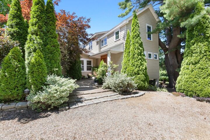 11 Beacon St  Amesbury MA 01913 photo
