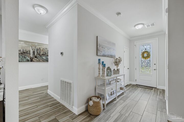 Property Photo: 492 Aleta Ave FL 32569