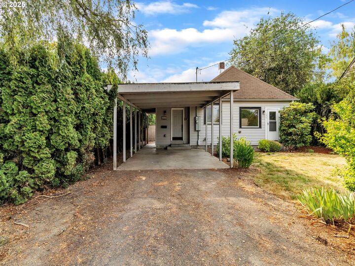 Property Photo: 1975 NE Galloway St OR 97128
