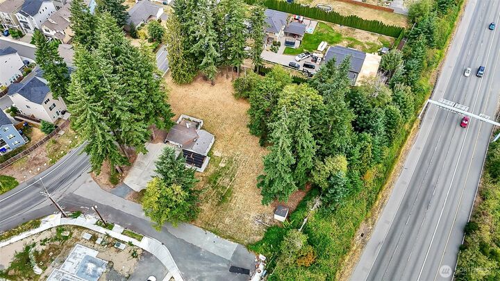 Property Photo: 14525 Ash Way WA 98087