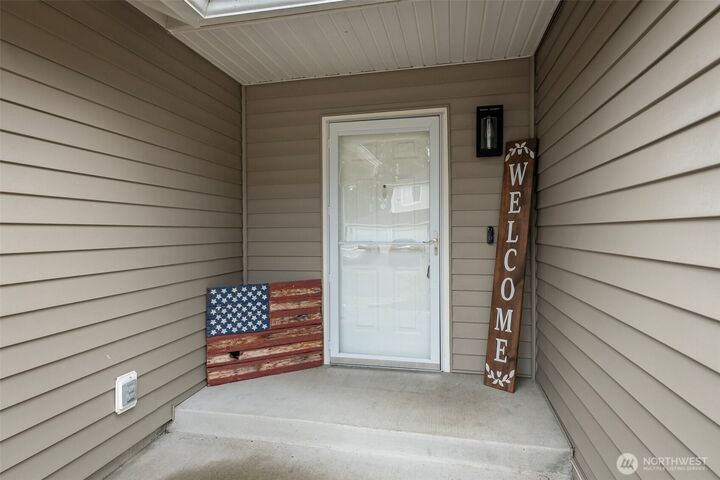 Property Photo: 14950 Prairie Vista Loop WA 98597