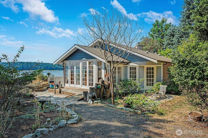 Property Photo:  221  Madrona Road  WA 98358 