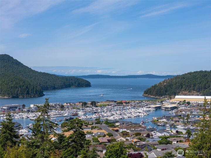 Property Photo: 2016 Piper Circle WA 98221