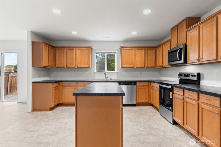 Property Photo:  17912  97th Lane E  WA 98375 