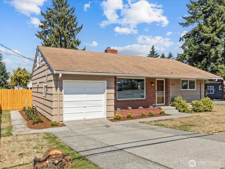 Property Photo: 3058 S 200th Street WA 98198