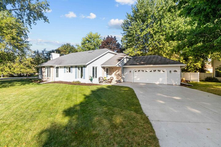 2212 Sunrise Drive  Appleton WI 54914-8755 photo