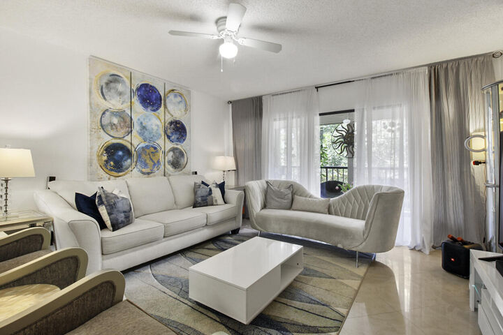 Property Photo: 1130 Homewood Boulevard F202 FL 33445