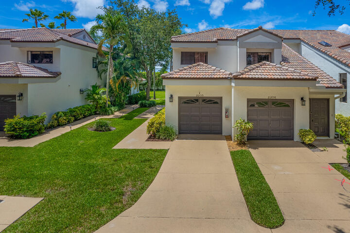 Property Photo: 2205 Aspen Way 2205 FL 33436