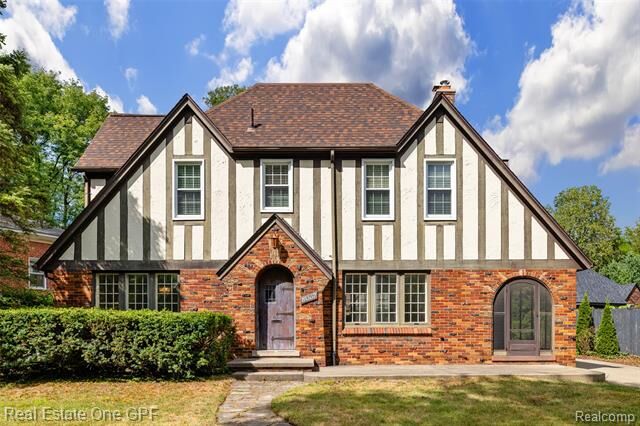 Property Photo: 8032 Huntington Road MI 48070