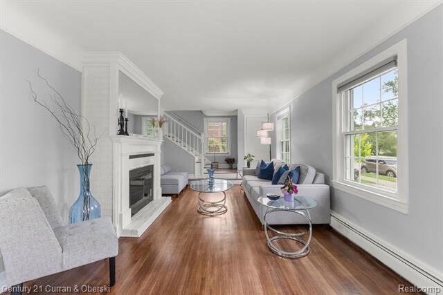 Property Photo:  828 Meridan Street  MI 48124 