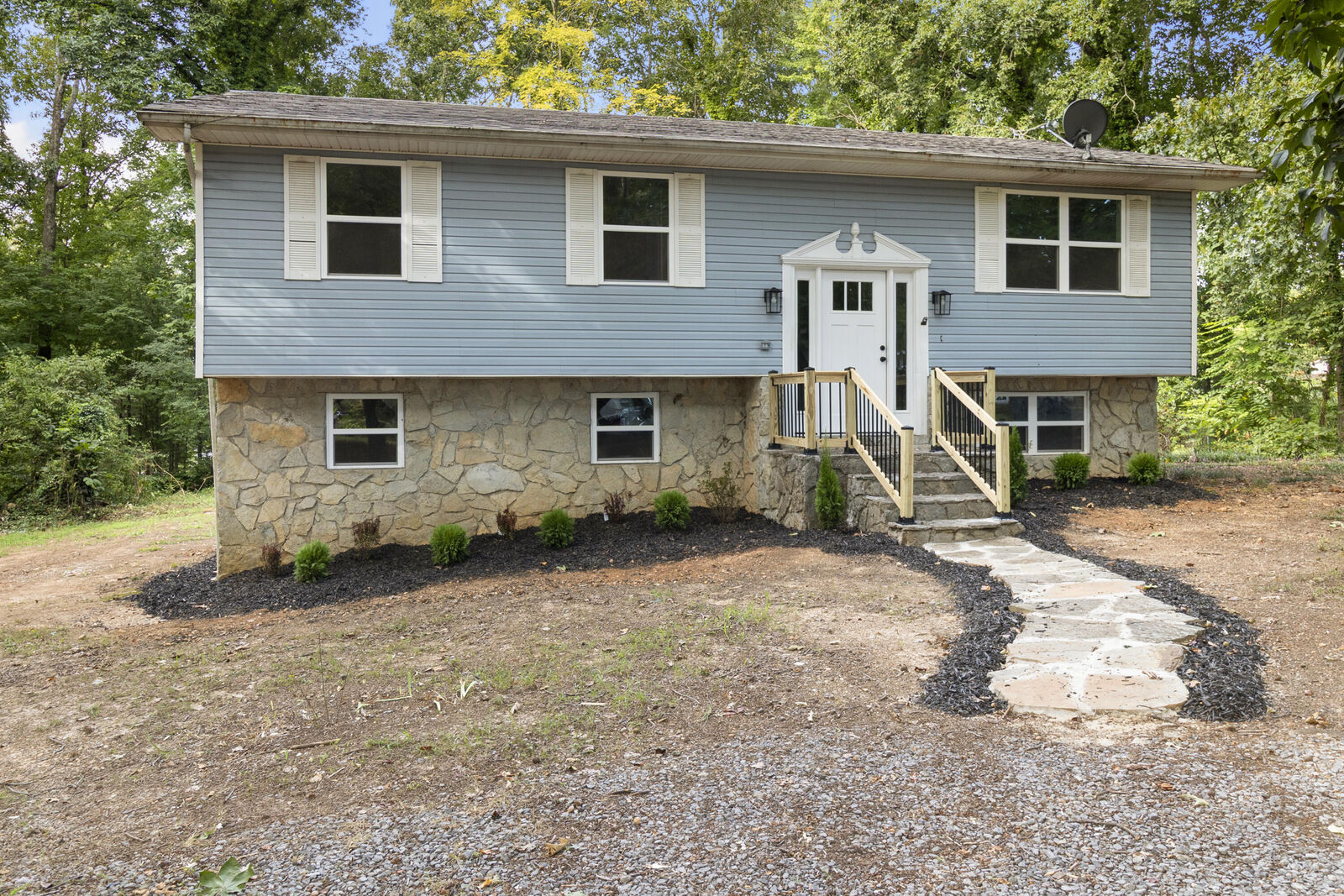 Property Photo:  206 Surrey Lane NE  TN 37312 
