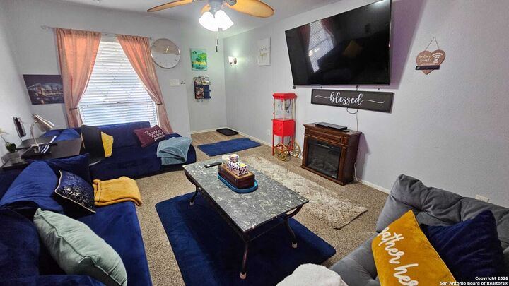 Property Photo:  822 Durr  TX 78214 