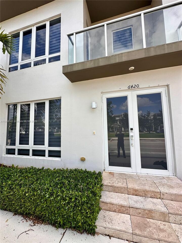 6420 NW 104th Path 6420  Doral FL 33178 photo