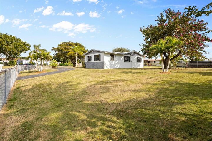 Property Photo: 27661 SW 162nd Ct FL 33031